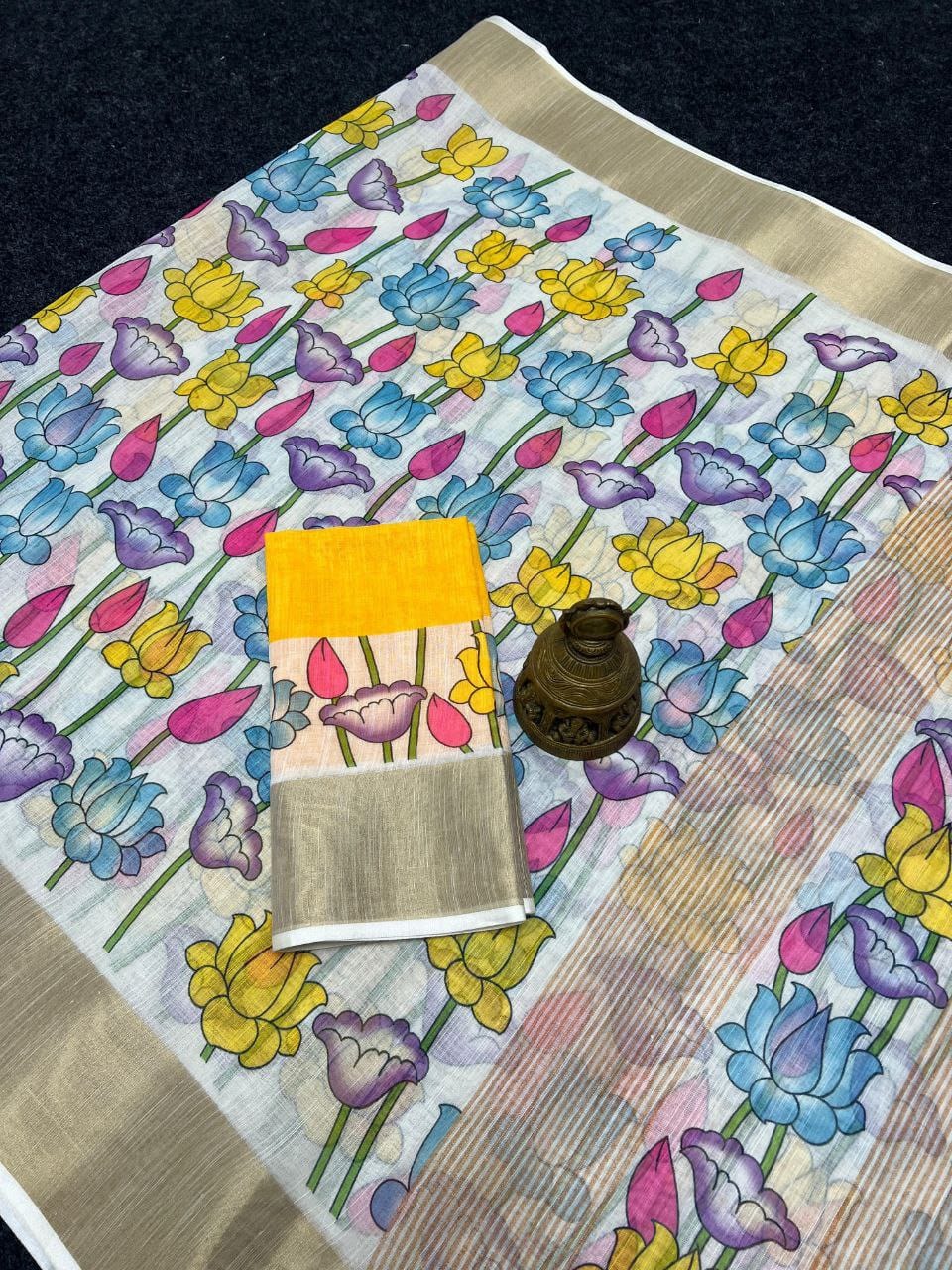 Multi Color Plain Mix Linen Cotton Saree With Digital Printed Work