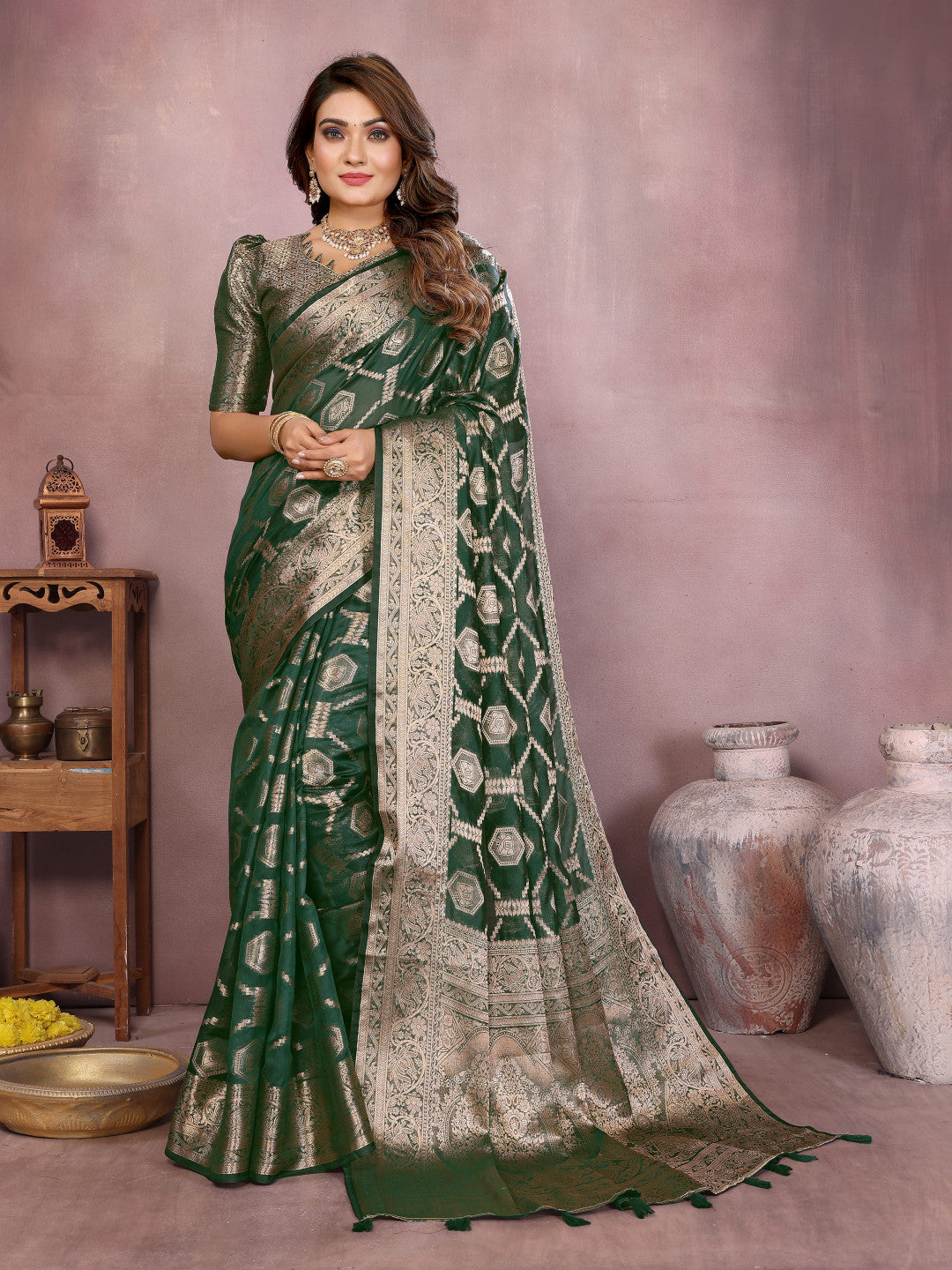 Green Organza Silk Banarasi Saree With Zari Weaving Work | Bridal Wedding & Festive Wear – JaipurSaaj