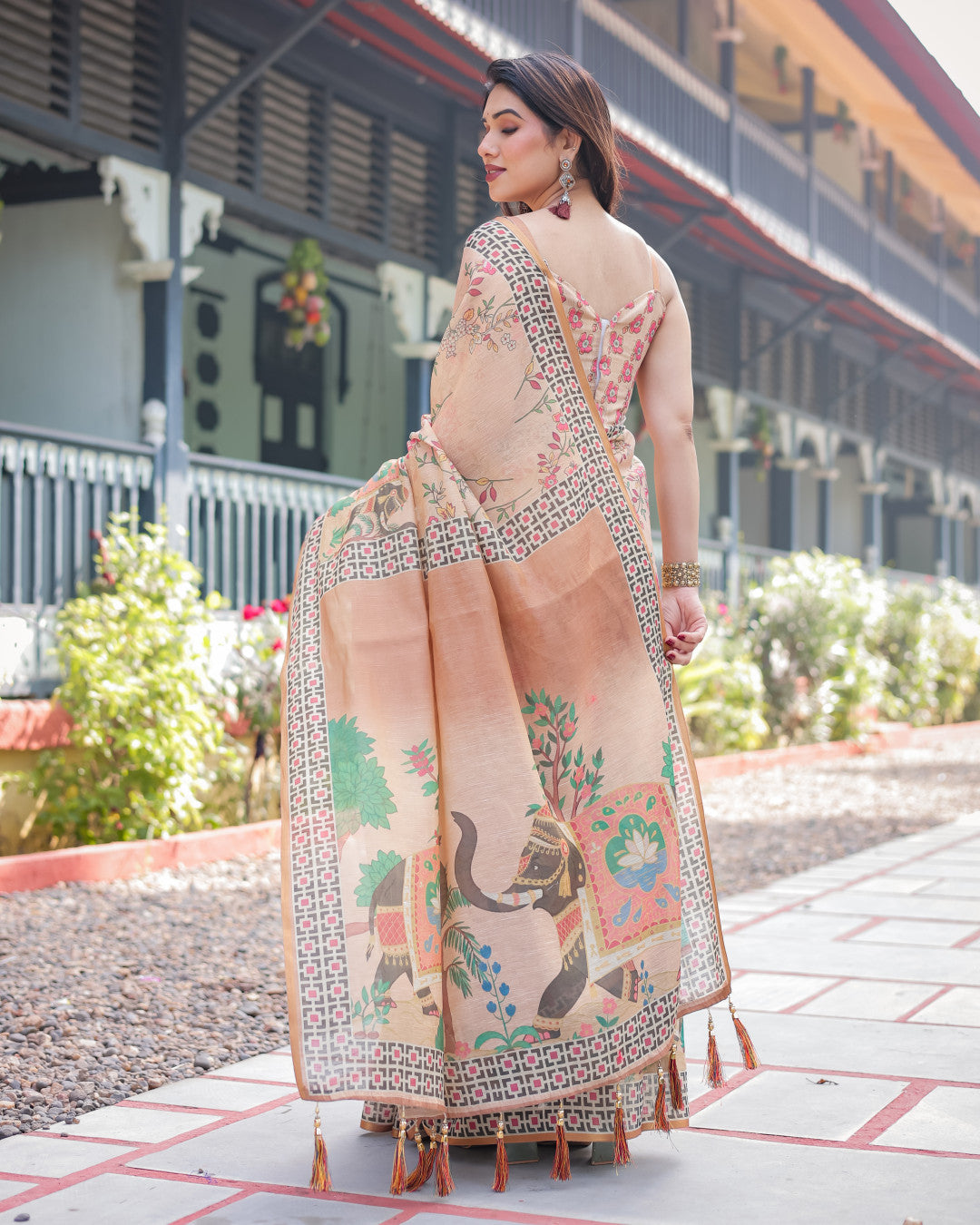 Cream Kalamkari Digital Printed Linen Cotton Saree | Summer Casual & Ethnic Wear – JaipurSaaj