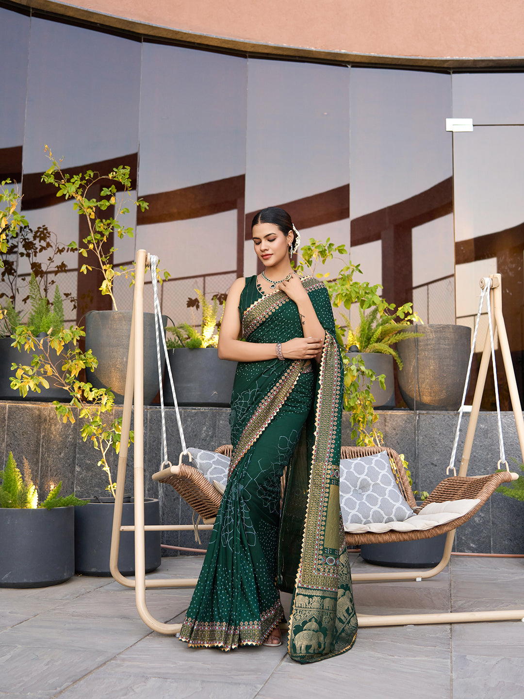 Green Soft Cotton Saree With Unique Table Printed & Lace Border | Stylish Wedding Wear Saree – JaipurSaaj