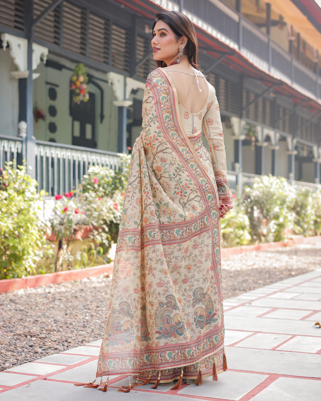 Off White Kalamkari Digital Printed Linen Cotton Saree | Summer Casual & Ethnic Wear – JaipurSaaj