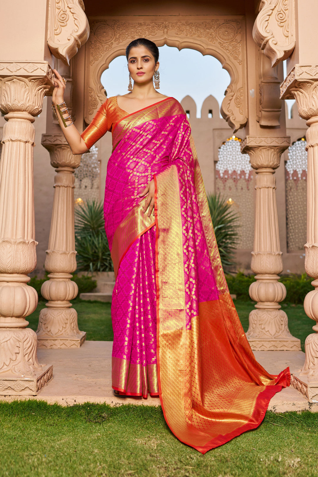 Rani Pink Patola Silk Saree With Woven Design | Bridal Wedding & Festive Wear – JaipurSaaj