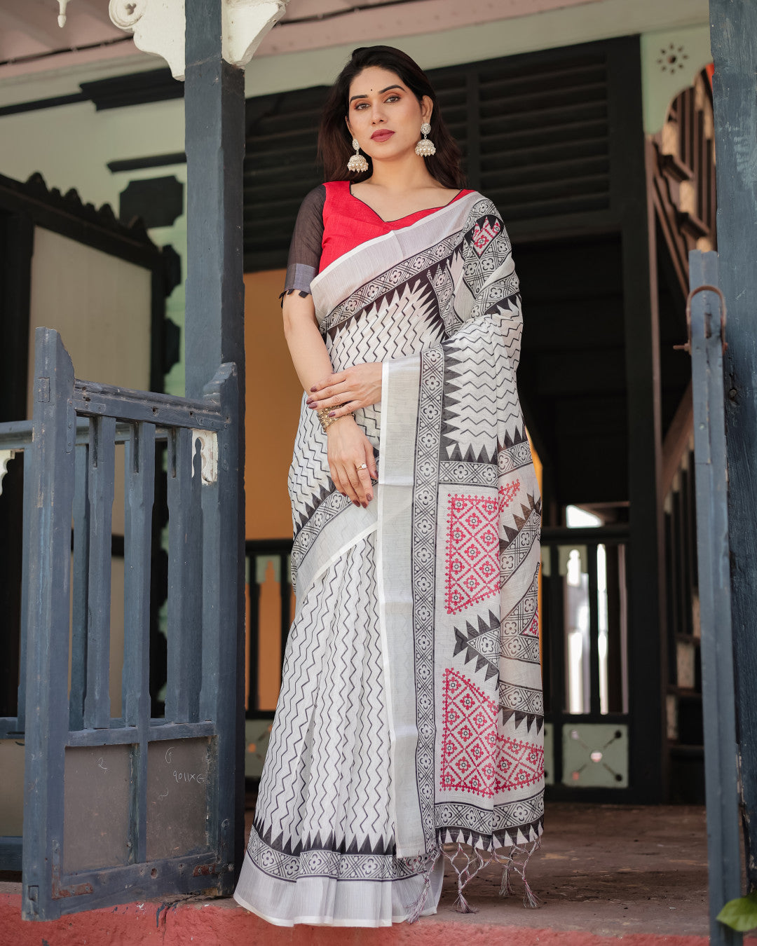 White Summer Special Digital Printed Linen Cotton Saree