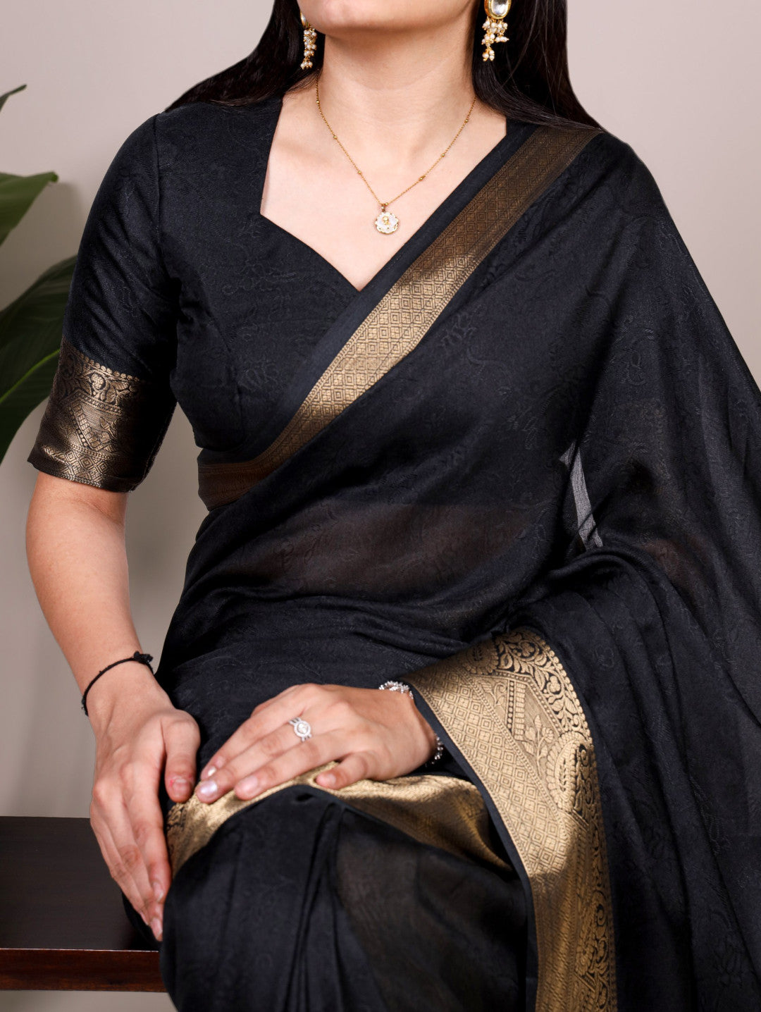 Black Moss Mello Silk Saree with Printed Work & Zari Weaving Border | Casual & Office Wear – JaipurSaaj