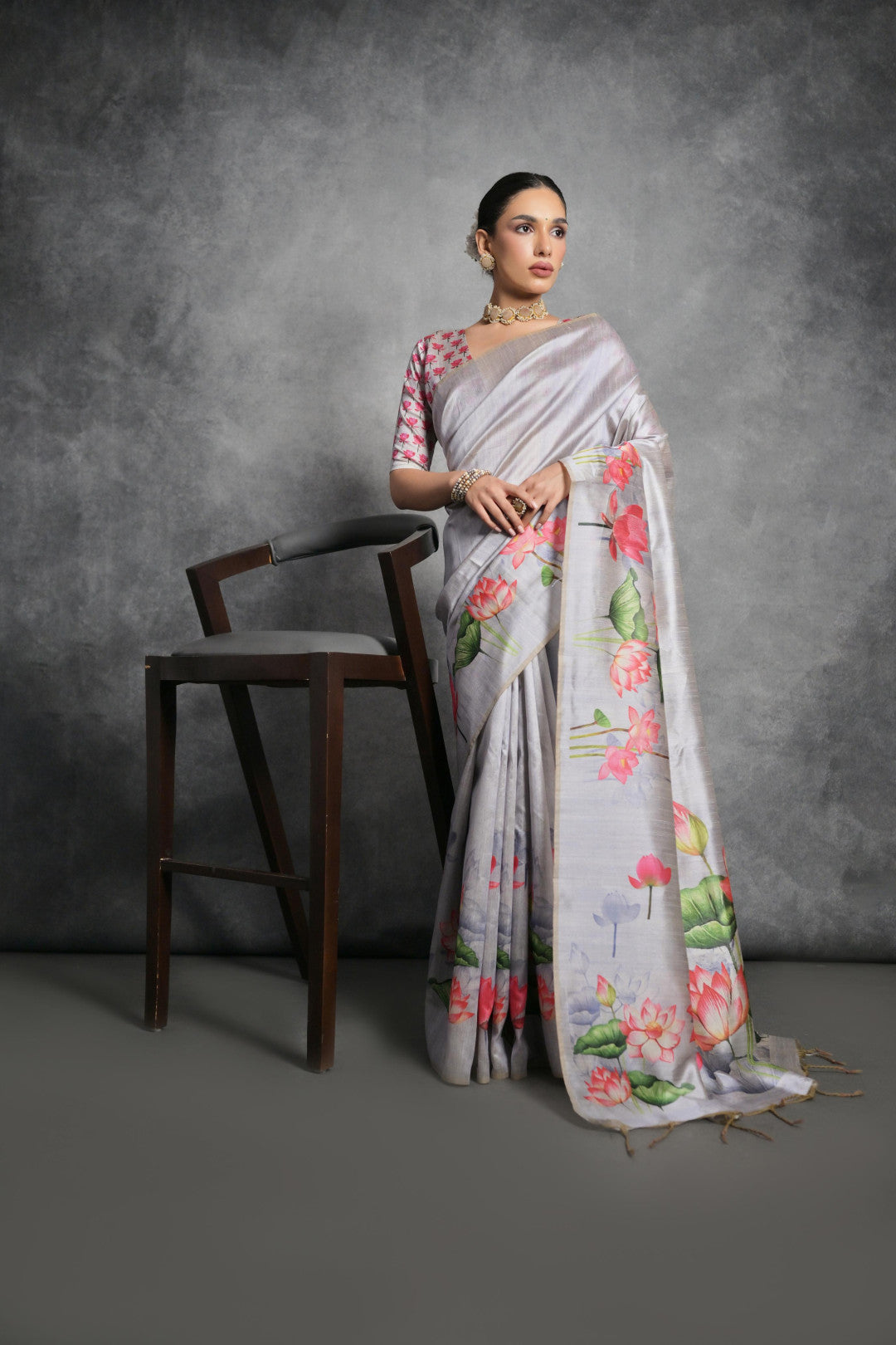 Gray Tussar Silk Saree with Lotus Floral Printed Work | Festive & Party Wear – JaipurSaaj