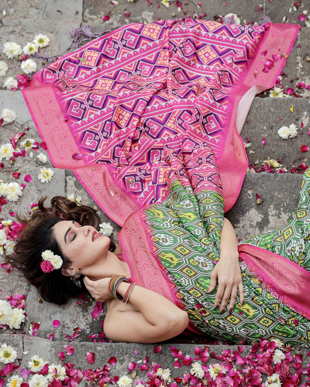 Green Digital Printed Tussar Silk Saree With Zari Motif Border | Designer Festive Ethnic Wear – JaipurSaaj