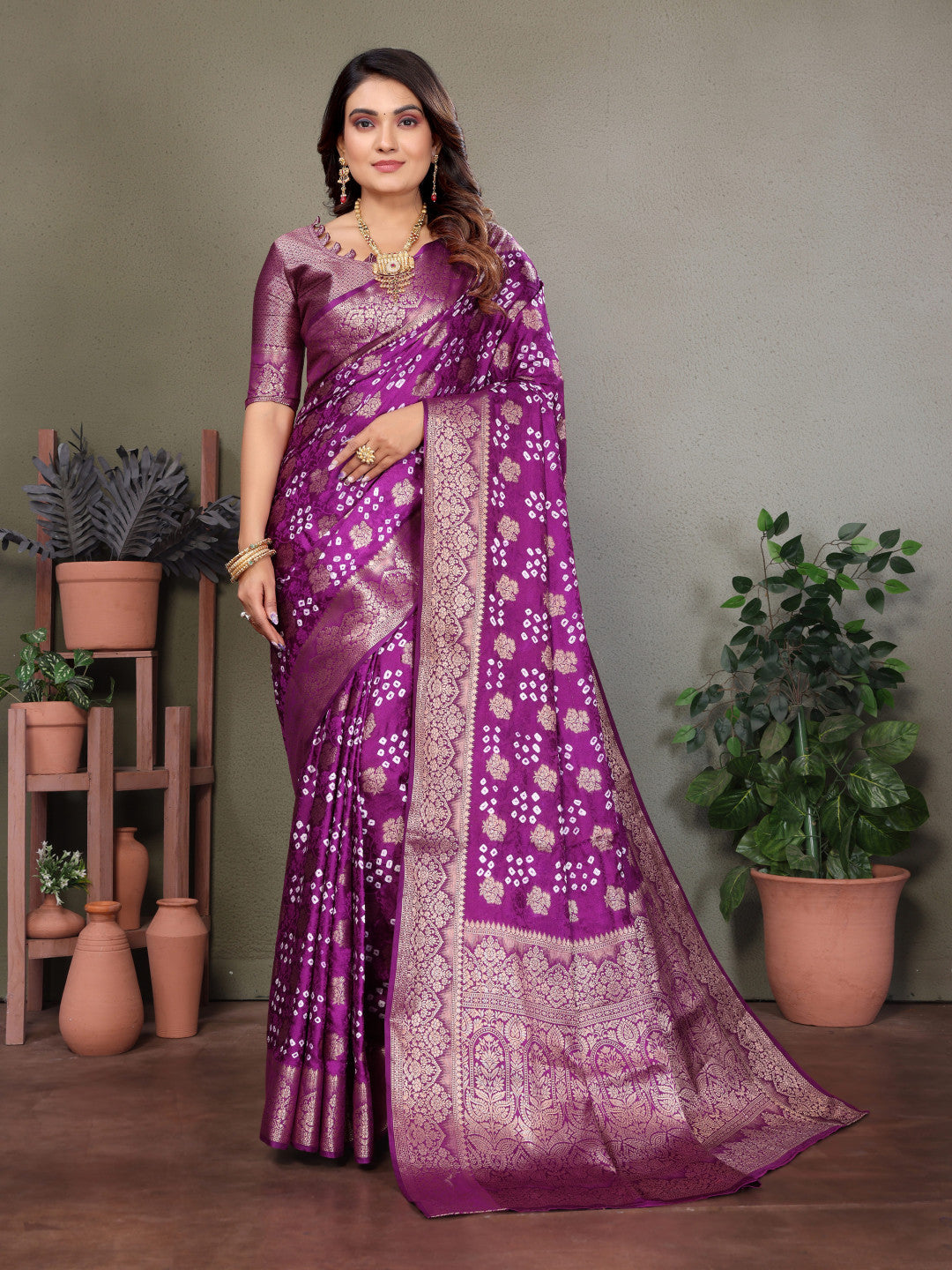 Magenta Bandhej Silk Saree With Zari Weaving Work | Wedding & Festive Wear – JaipurSaaj
