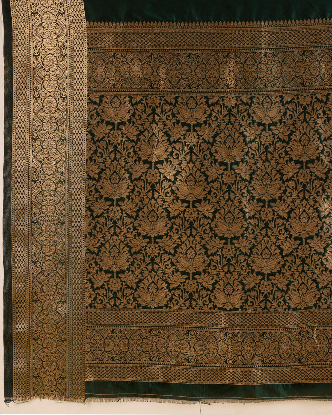 Dark Green Soft Kanchipuram Silk Saree With Zari Weaving Work | Bridal Wedding & Festive Wear – JaipurSaaj