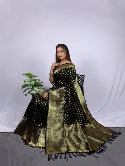 Black Banarasi Silk Saree With Zari Weaving Work | Wedding Wear – JaipurSaaj