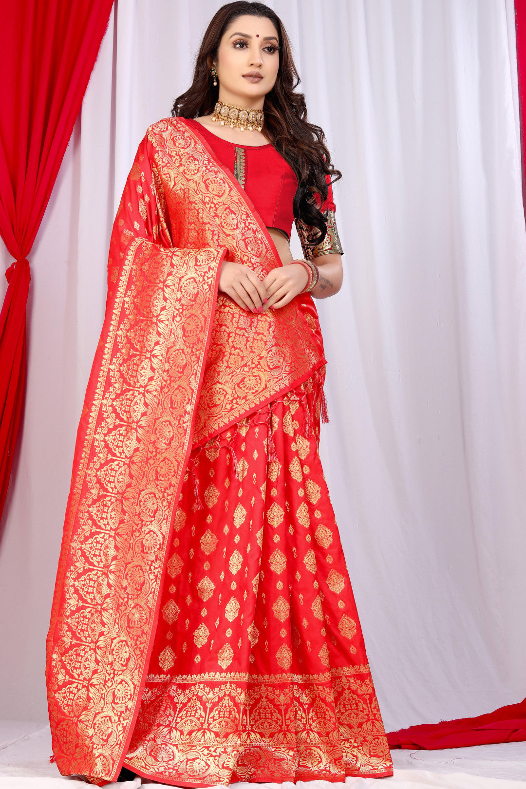 Bridal Red Banarasi Silk Saree With Heavy Zari Weaving Work | Wedding Wear – JaipurSaaj