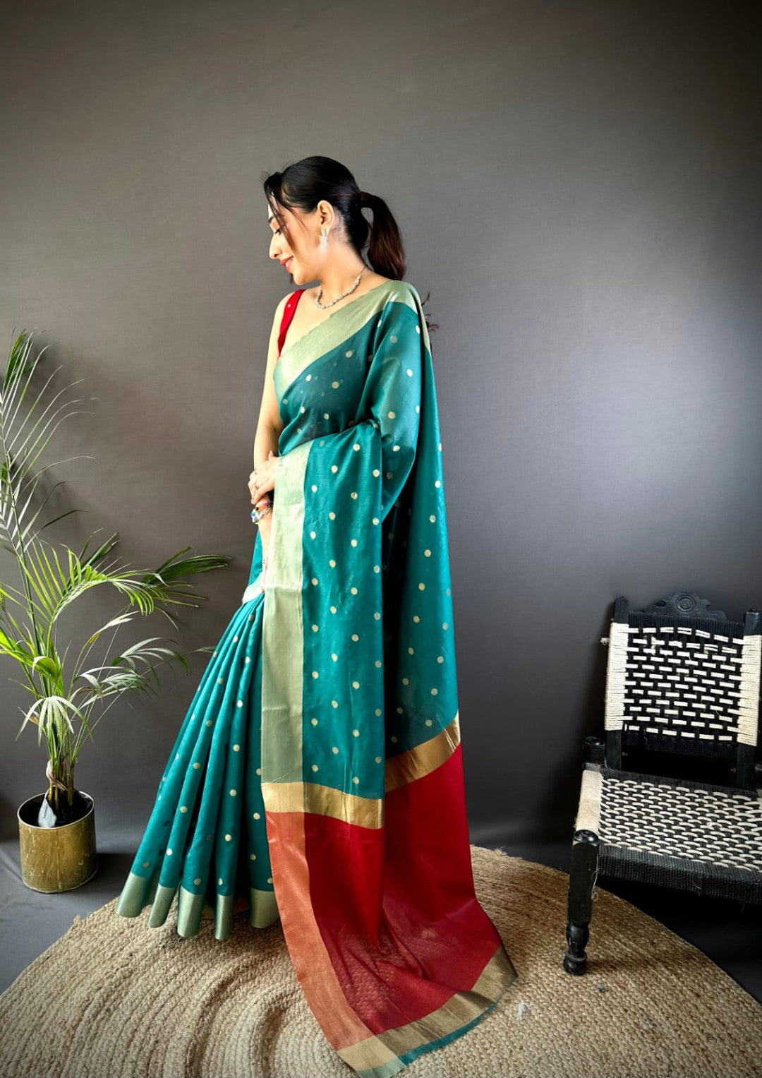 Green Soft Cotton Silk Saree With Zari Woven Work | Wedding & Party Wear – JaipurSaaj
