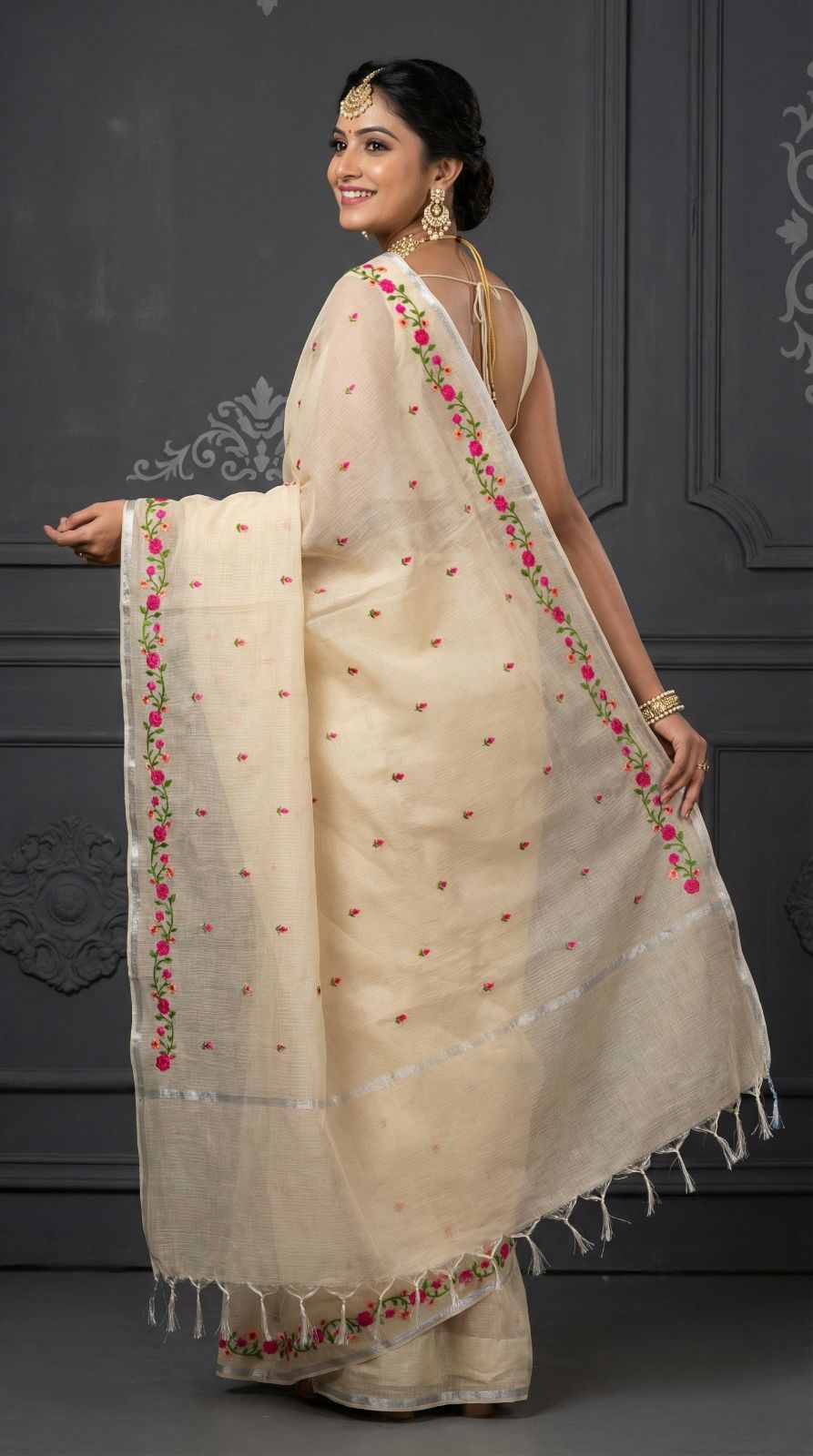 Beige Kota Doriya Saree With Silver Zari Border & Floral Embroidery | Festive Ethnic Wear – JaipurSaaj