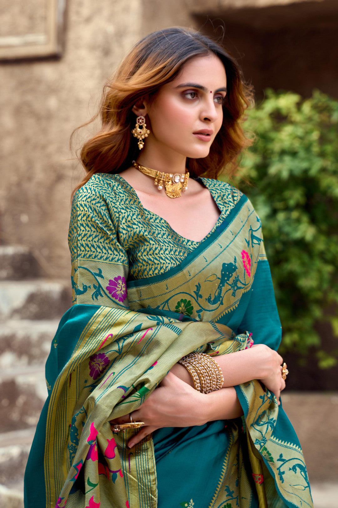 Traditional Firoji Paithani Silk Saree With Zari Weaving Work