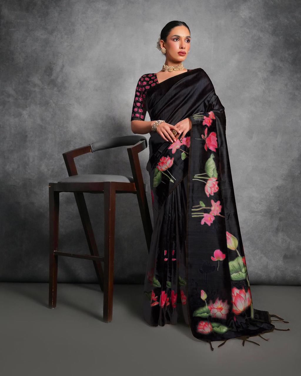 Black Tussar Silk Saree with Lotus Floral Printed Work | Festive & Party Wear – JaipurSaaj