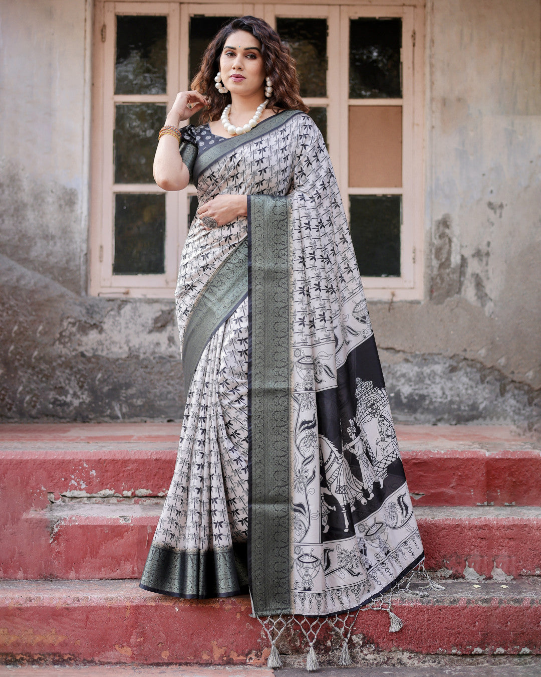 Black Digital Printed Tussar Silk Saree With Zari Motif Border | Traditional Festive Ethnic Wear – JaipurSaaj
