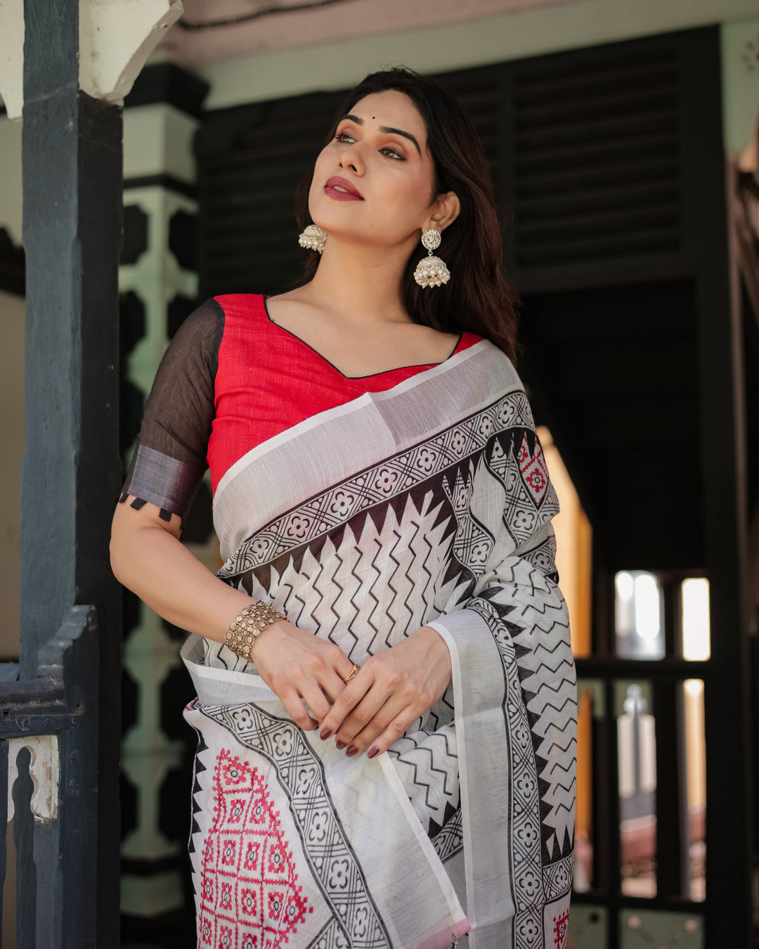 White Summer Special Digital Printed Linen Cotton Saree