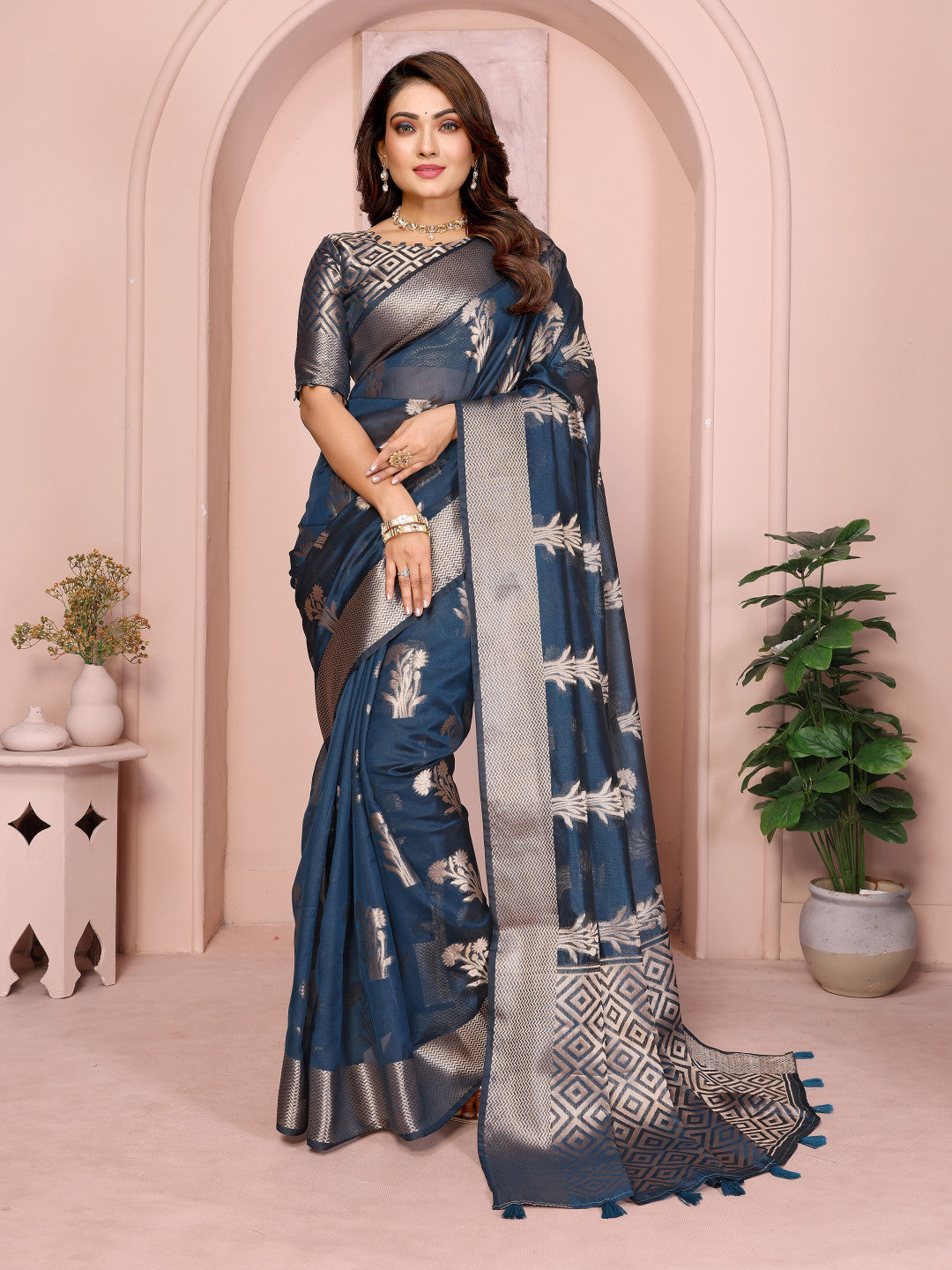 Navy Blue Organza Silk Banarasi Saree With Zari Weaving Work | Wedding & Festive Wear – JaipurSaaj
