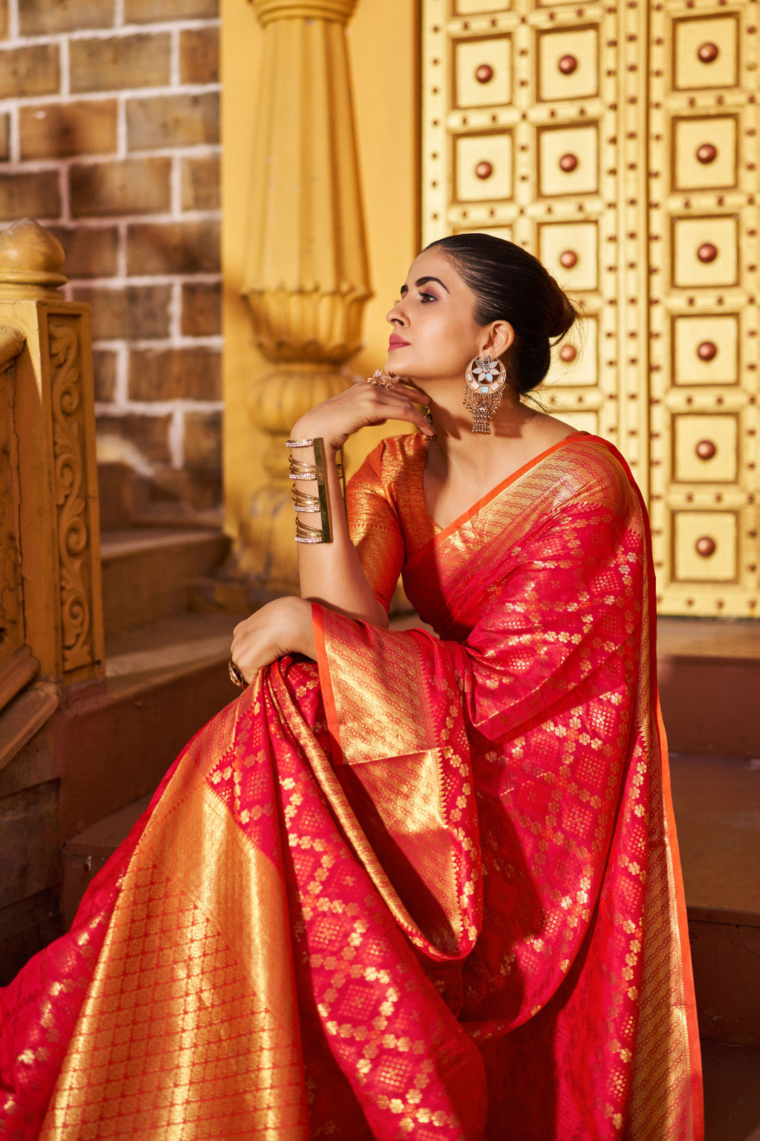 Red Patola Silk Saree With Woven Design | Bridal Wedding & Festive Wear – JaipurSaaj