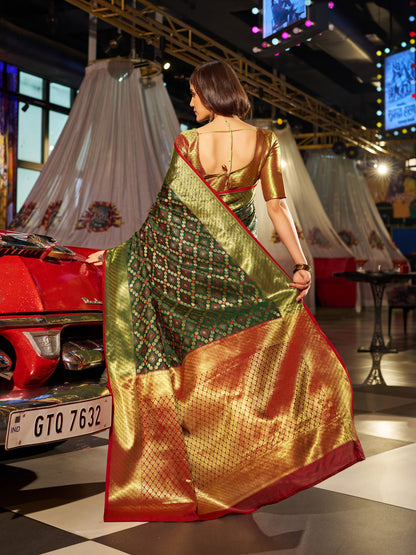 Green Patola Silk Saree With Woven Design | Bridal Wedding & Festive Wear – JaipurSaaj