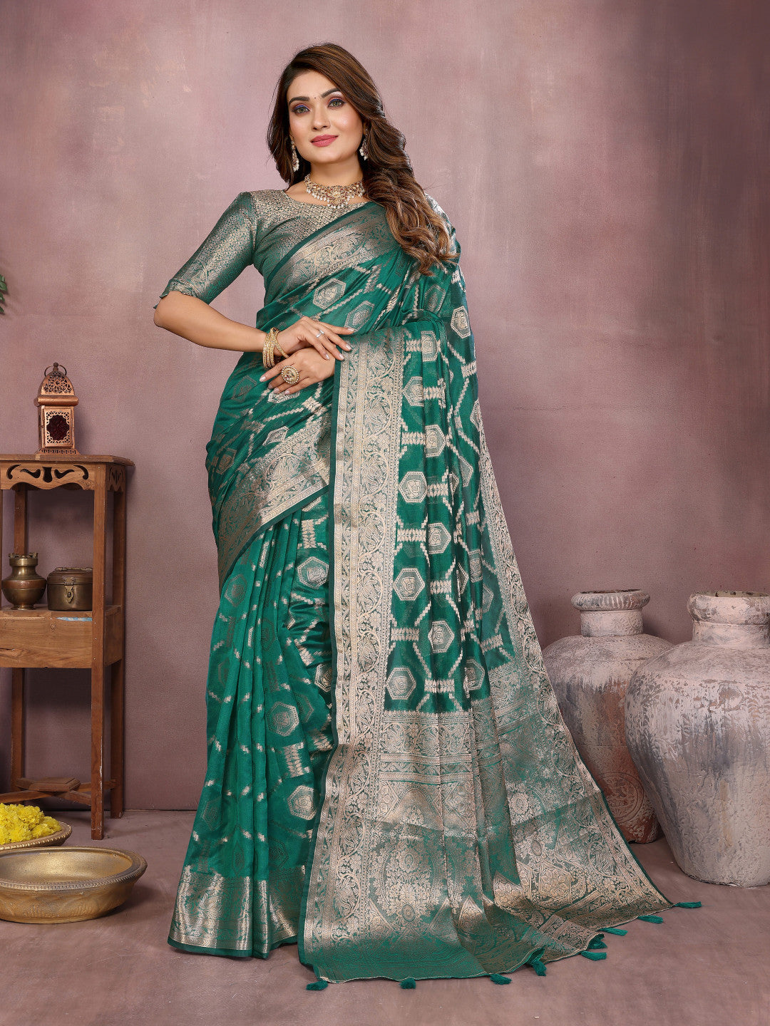 Rama Green Organza Silk Banarasi Saree With Zari Weaving Work | Bridal Wedding & Festive Wear – JaipurSaaj