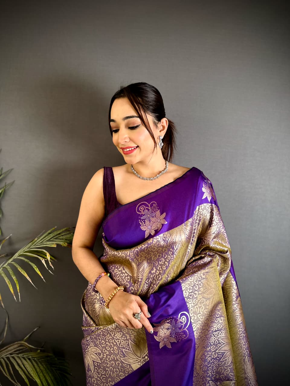Magenta Premium Soft Silk Saree With Zari Weaving Work | Wedding & Festive Wear – JaipurSaaj