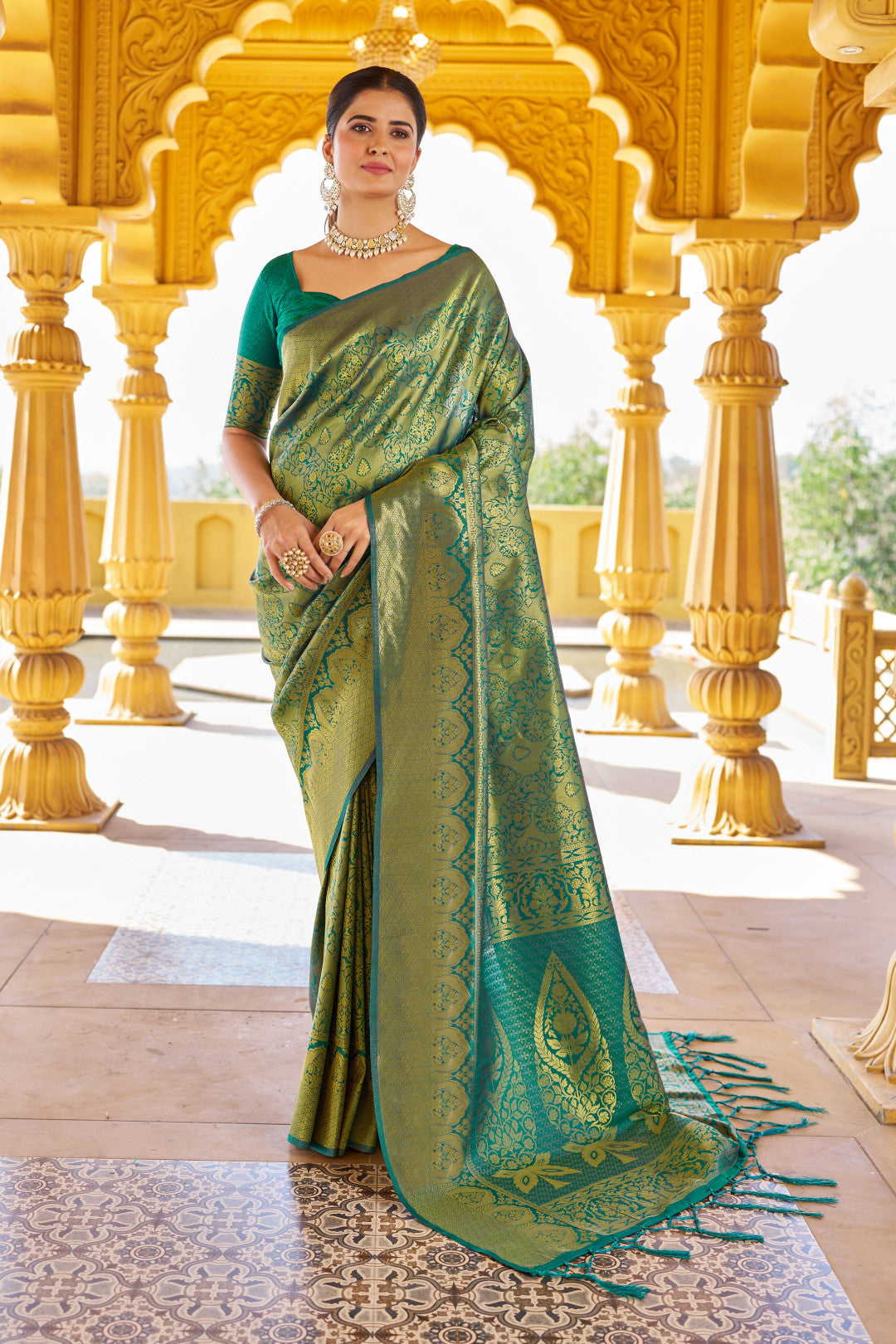 Green Soft Silk Saree With Zari Weaving Work | Party & Wedding Wear – JaipurSaaj