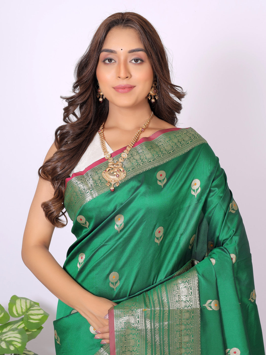 Green Banarasi Silk Saree With Zari Weaving Work | Bridal Wedding Wear – JaipurSaaj