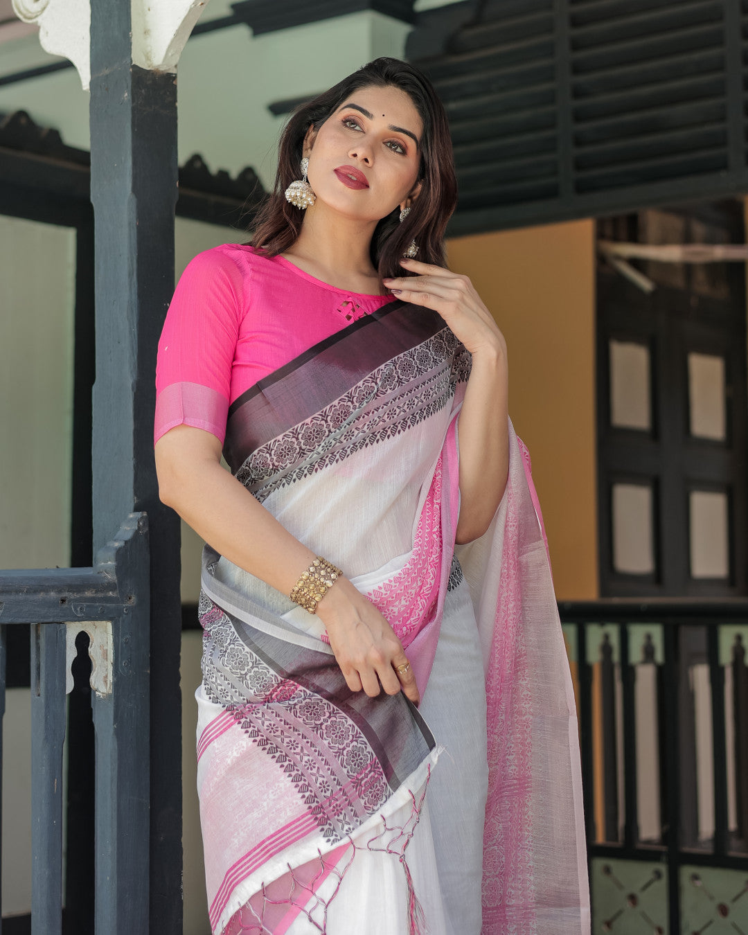 White And Pink Soft Linen Cotton Saree With Digital Printed Work