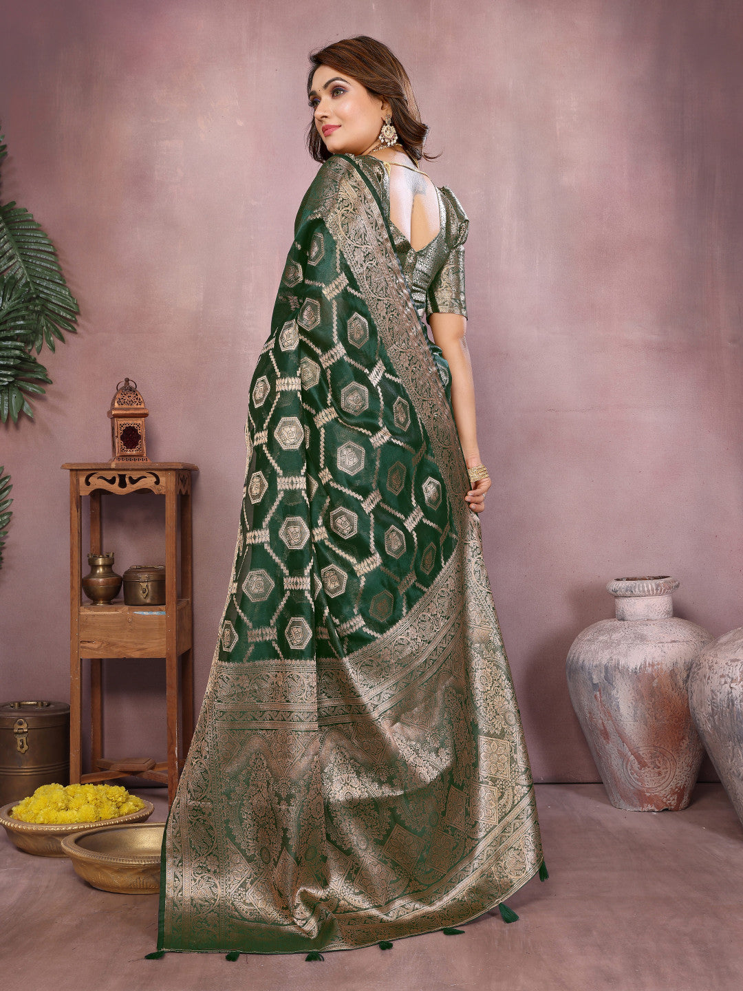 Green Organza Silk Banarasi Saree With Zari Weaving Work | Bridal Wedding & Festive Wear – JaipurSaaj