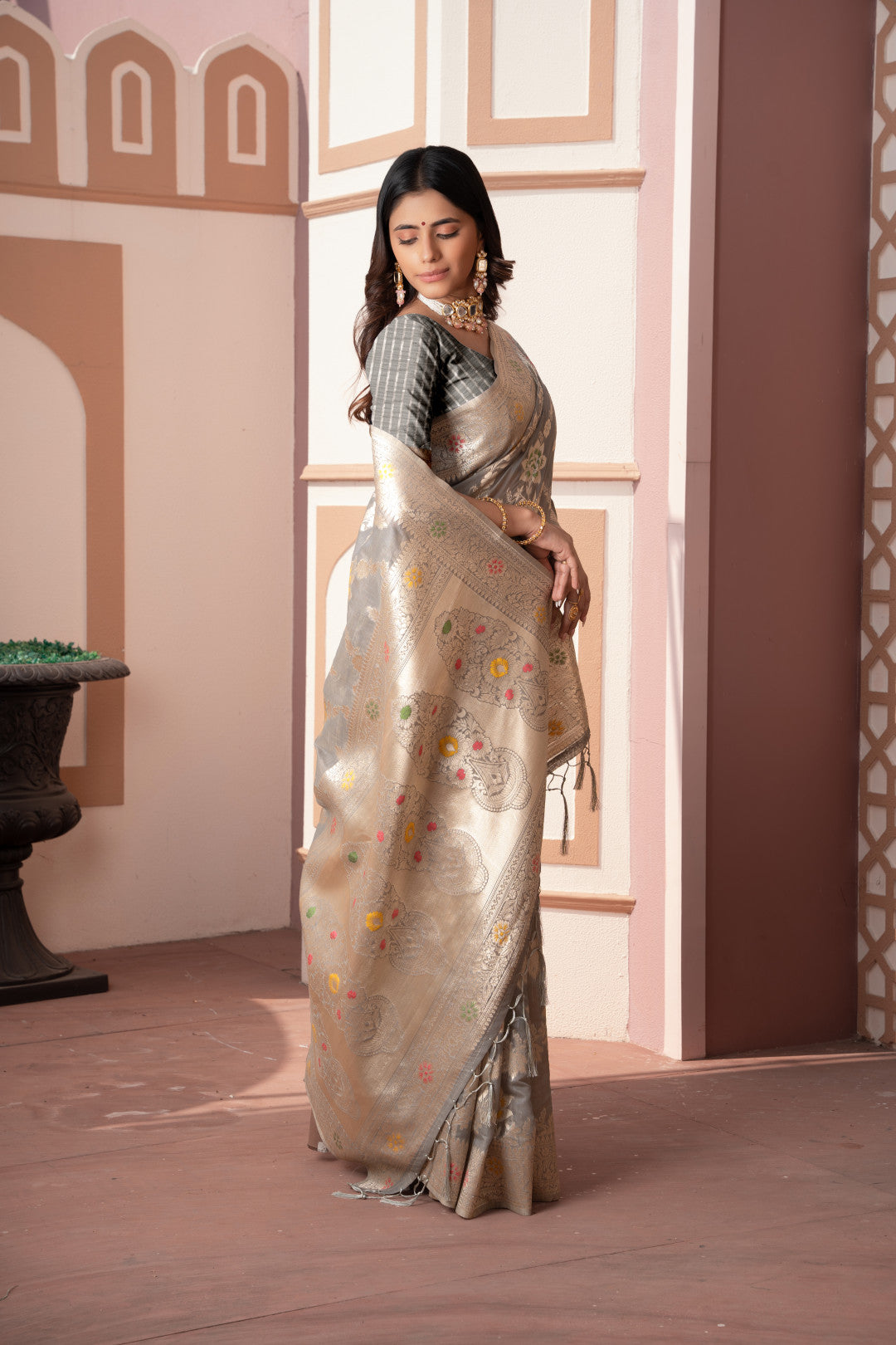 Gray Banarasi Cotton Silk Saree With Zari Woven Work