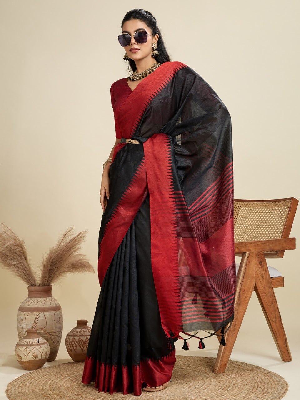 Black Color Khadi Raw Silk Saree With Zari Lining Pallu With Tample Border