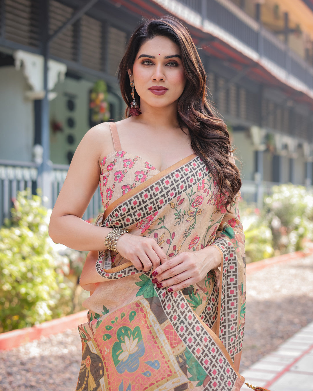 Cream Kalamkari Digital Printed Linen Cotton Saree | Summer Casual & Ethnic Wear – JaipurSaaj