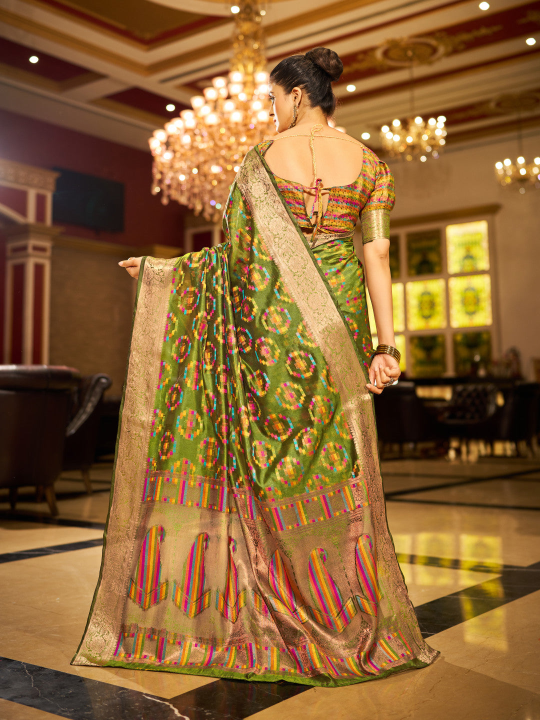 Mahendi Green Green Organza Silk Saree with Zari Weaving Work | Wedding & Festive Wear – JaipurSaaj