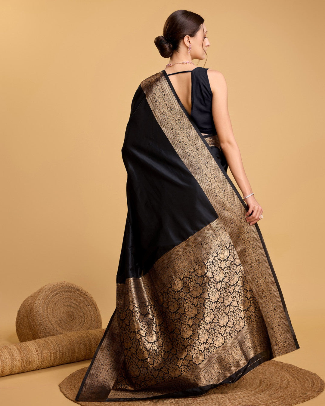 Black Color Soft Kanchipuram Silk Saree With Zari Weaving Work | Bridal Wedding & Festive Wear – JaipurSaaj