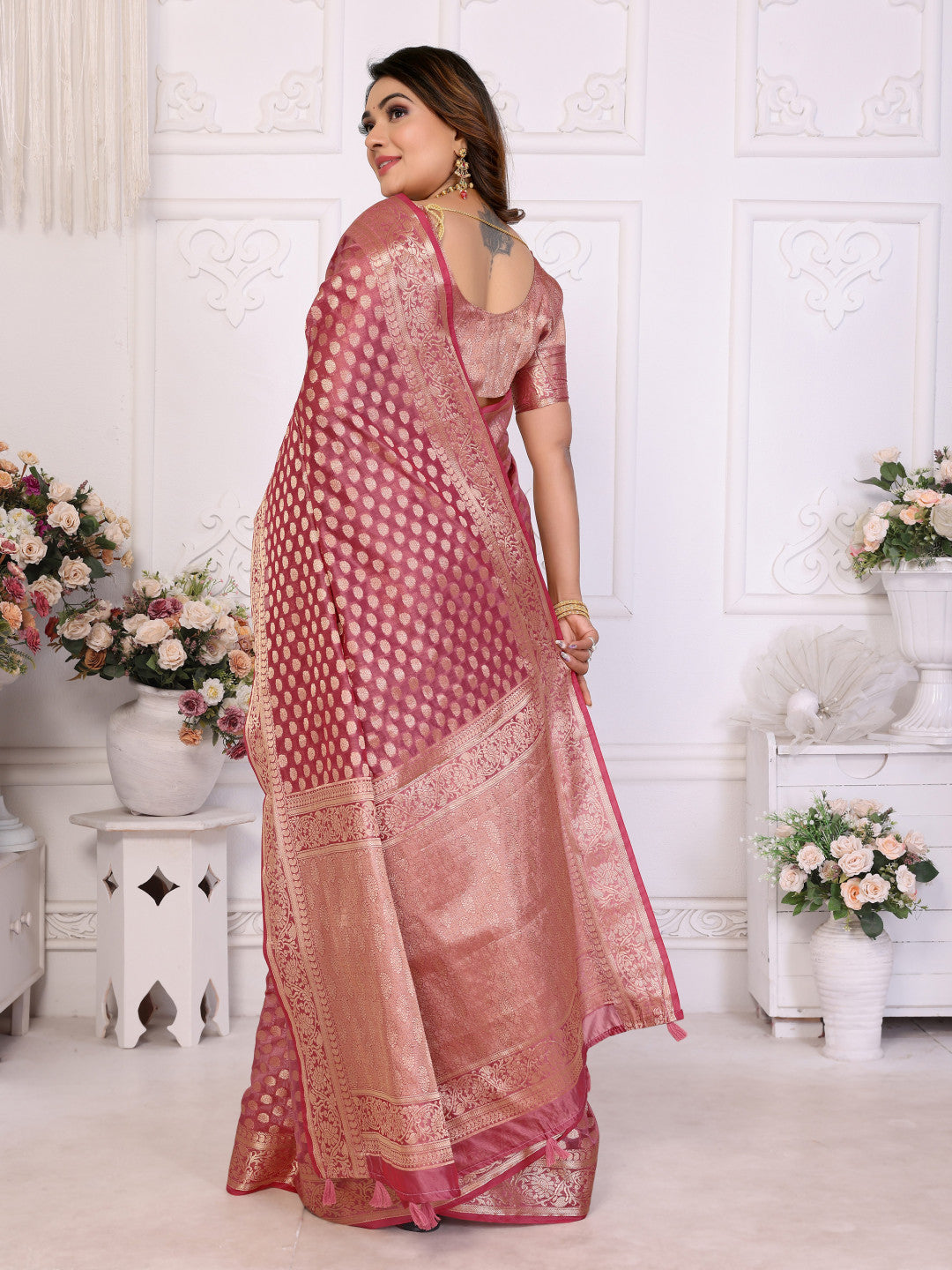 Dusty Pink Organza Silk Banarasi Saree With Zari Weaving  Work | Bridal Wedding & Festive Wear – JaipurSaaj