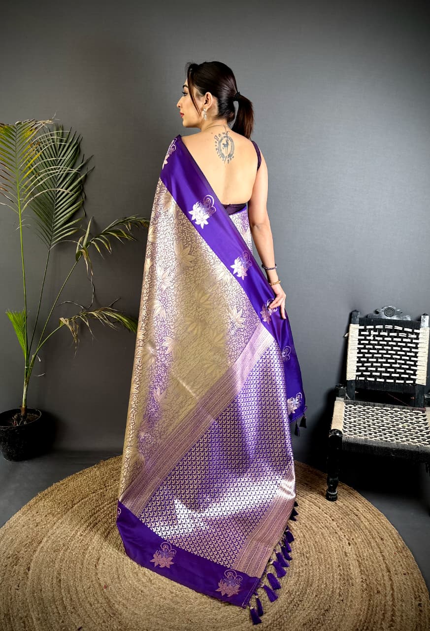 Magenta Premium Soft Silk Saree With Zari Weaving Work | Wedding & Festive Wear – JaipurSaaj