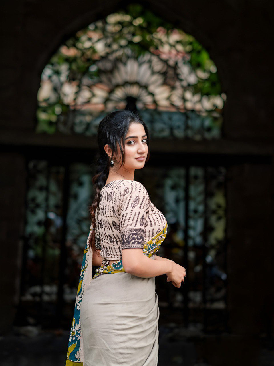 Gray Linen Cotton Saree With Digital Printed Work