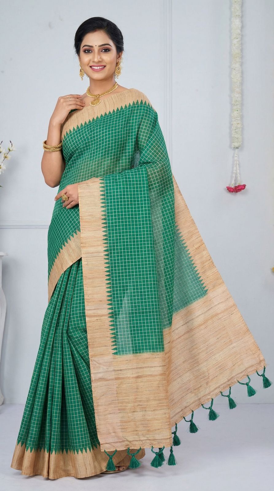 Rama Green Tussar Silk Saree With Checks Weaving Work | Office & Festive Wear – JaipurSaaj
