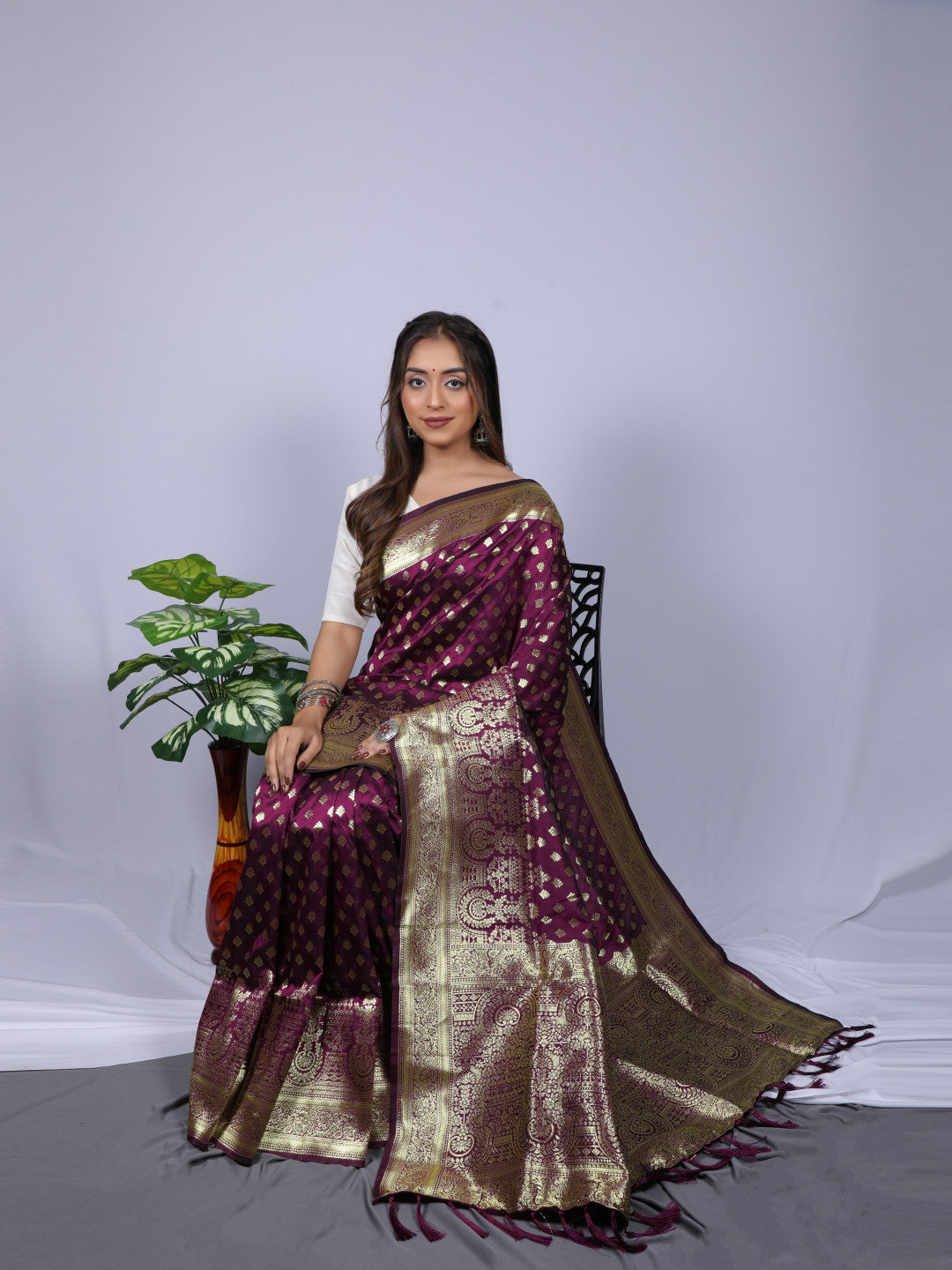 Magenta Banarasi Silk Saree With Zari Weaving Work | Wedding Wear – JaipurSaaj