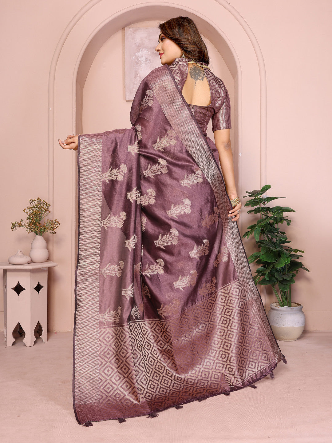 Magenta Organza Silk Banarasi Saree With Zari Weaving Work | Wedding & Festive Wear – JaipurSaaj