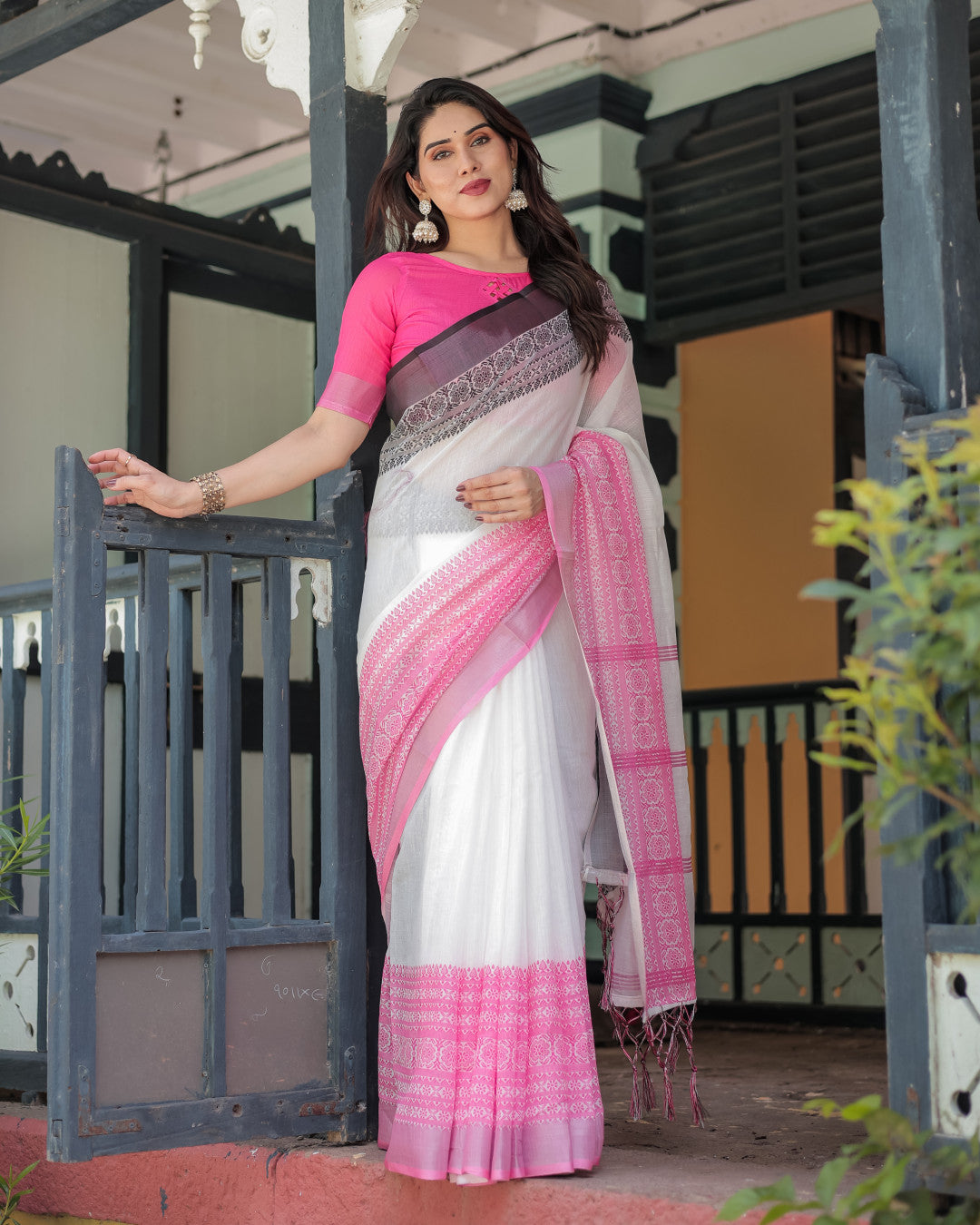 White And Pink Soft Linen Cotton Saree With Digital Printed Work