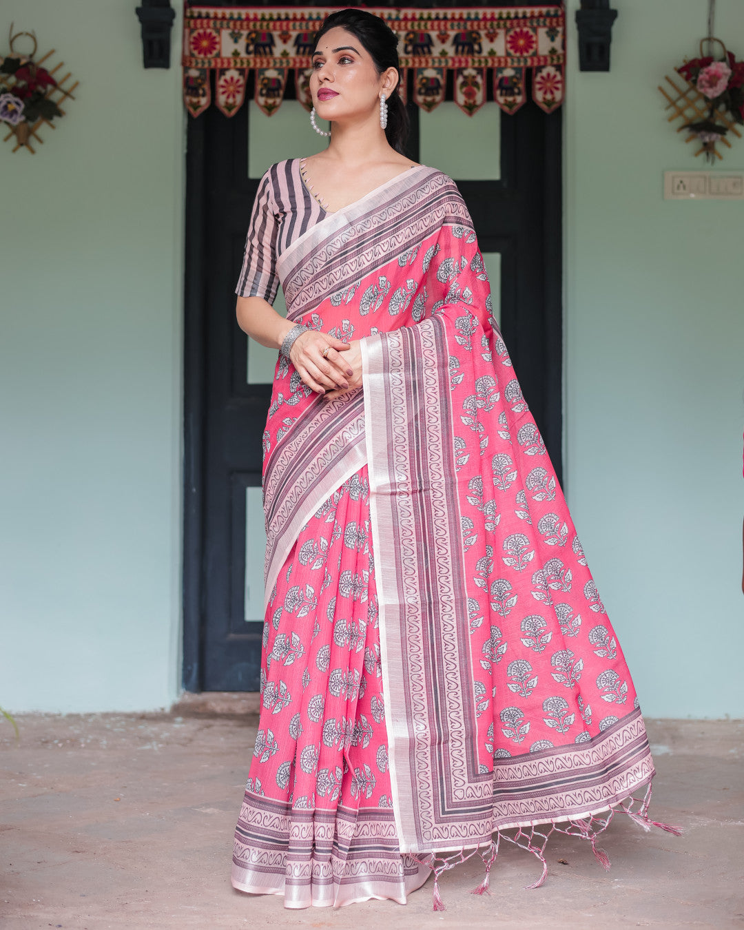 Gajari Soft Linen Cotton Saree With Digital Printed Work