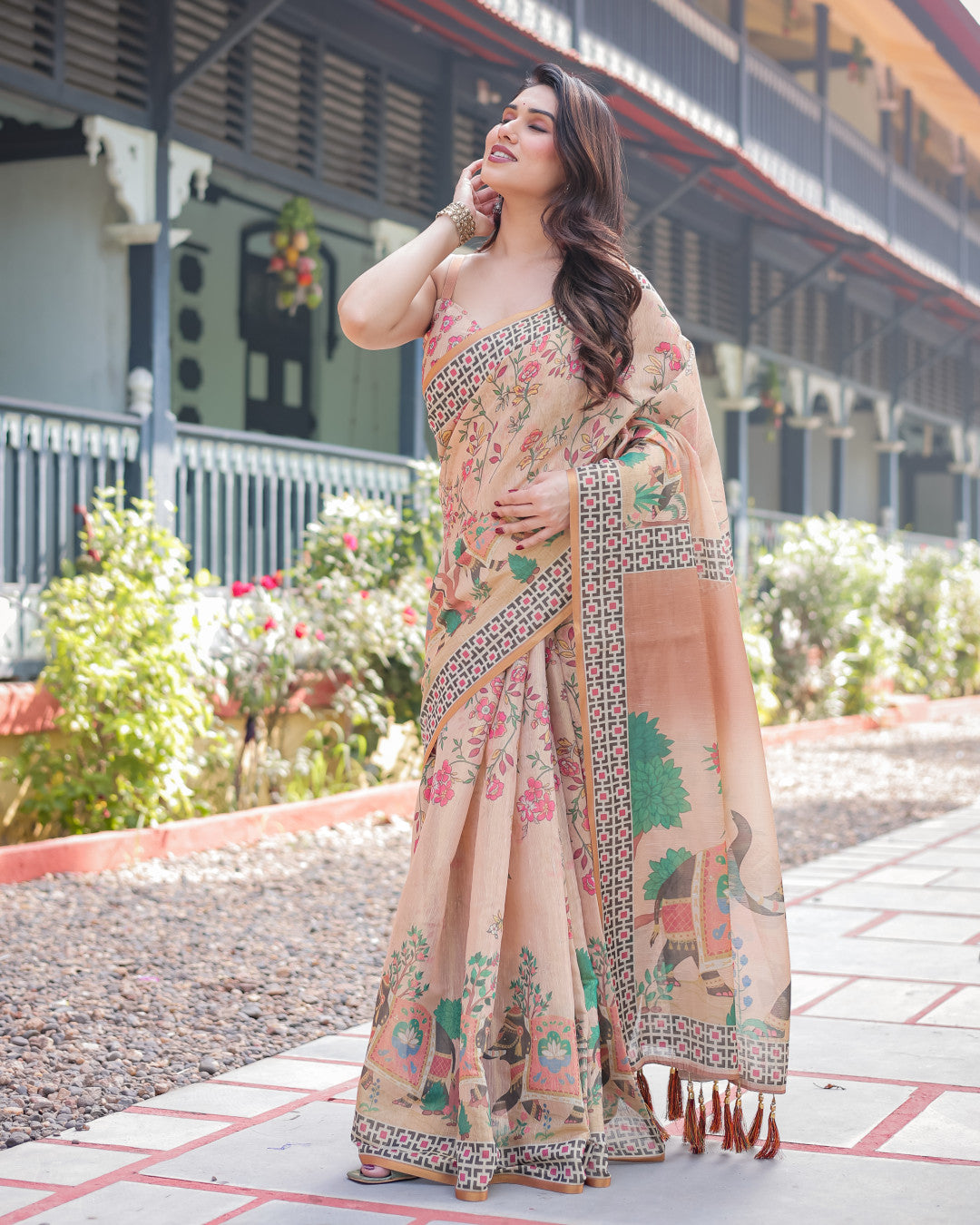 Cream Kalamkari Digital Printed Linen Cotton Saree | Summer Casual & Ethnic Wear – JaipurSaaj