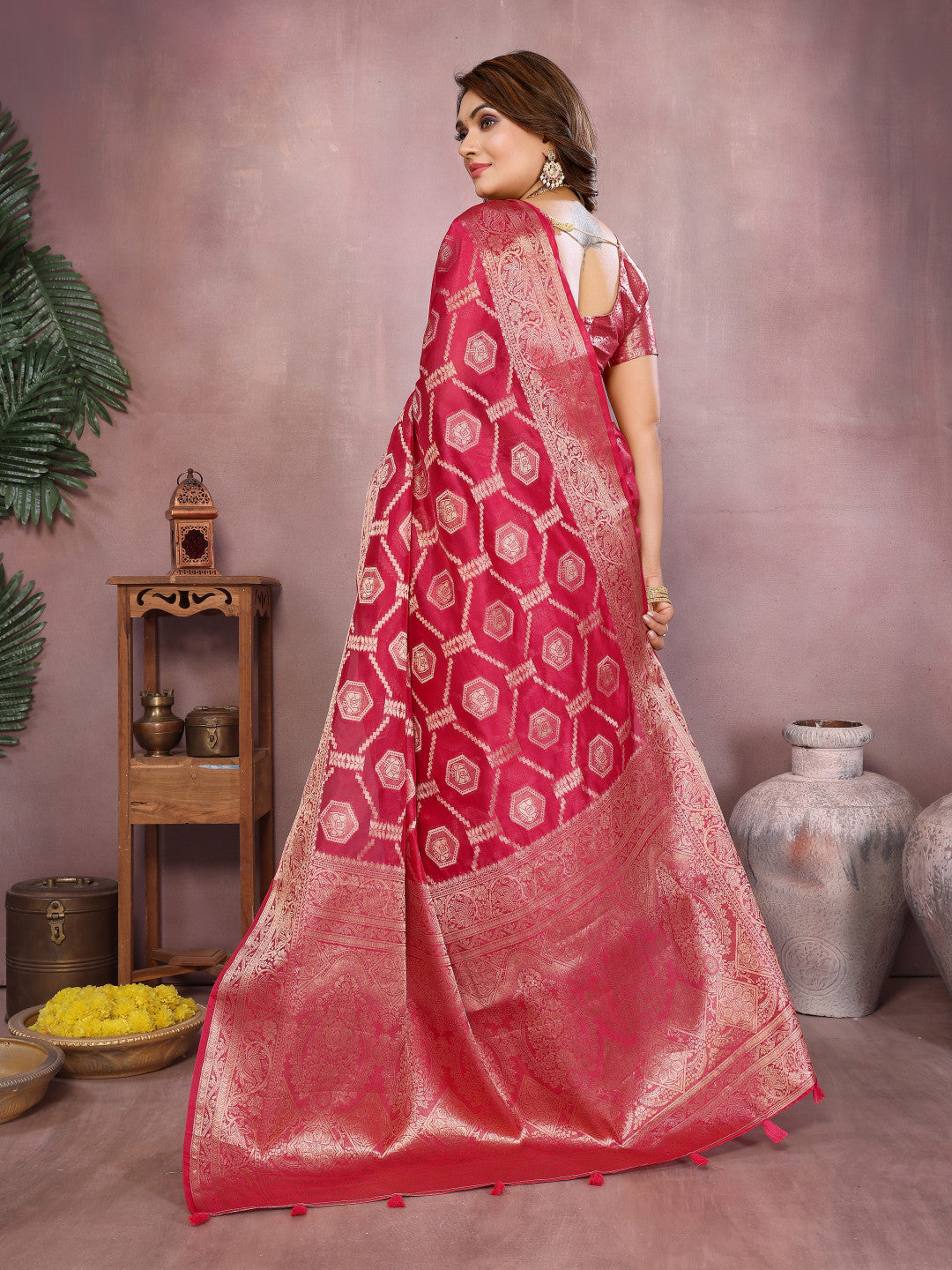 Red Organza Silk Banarasi Saree With Zari Weaving Work | Bridal Wedding & Festive Wear – JaipurSaaj