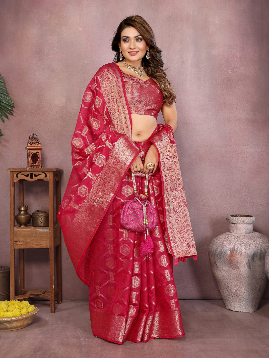 Red Organza Silk Banarasi Saree With Zari Weaving Work | Bridal Wedding & Festive Wear – JaipurSaaj