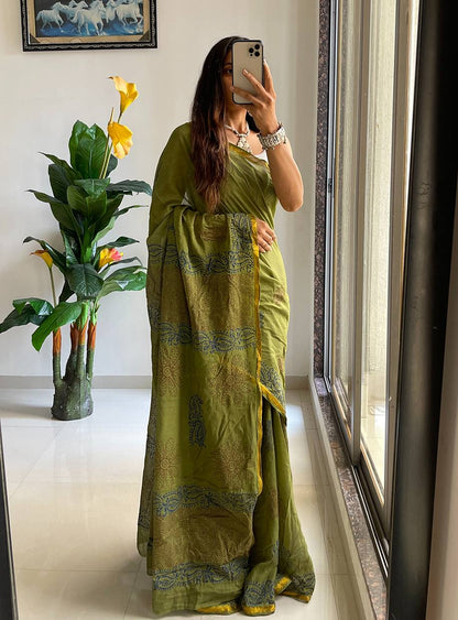Mahendi Green Muslin Cotton Silk Saree With Hand Block Print & Zari Border | Ethnic Wear – JaipurSaaj