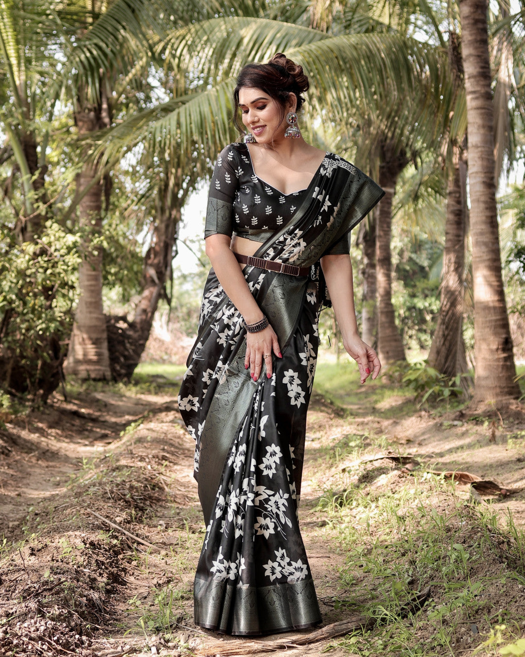 Black Tussar Silk Saree with Floral Woven Motifs & Zari Border | Traditional Festive Wear – JaipurSaaj