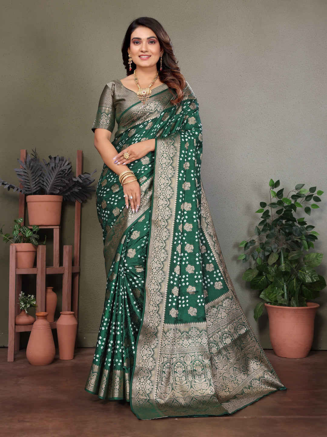 Green Bandhej Silk Saree With Zari Weaving Work | Wedding & Festive Wear – JaipurSaaj