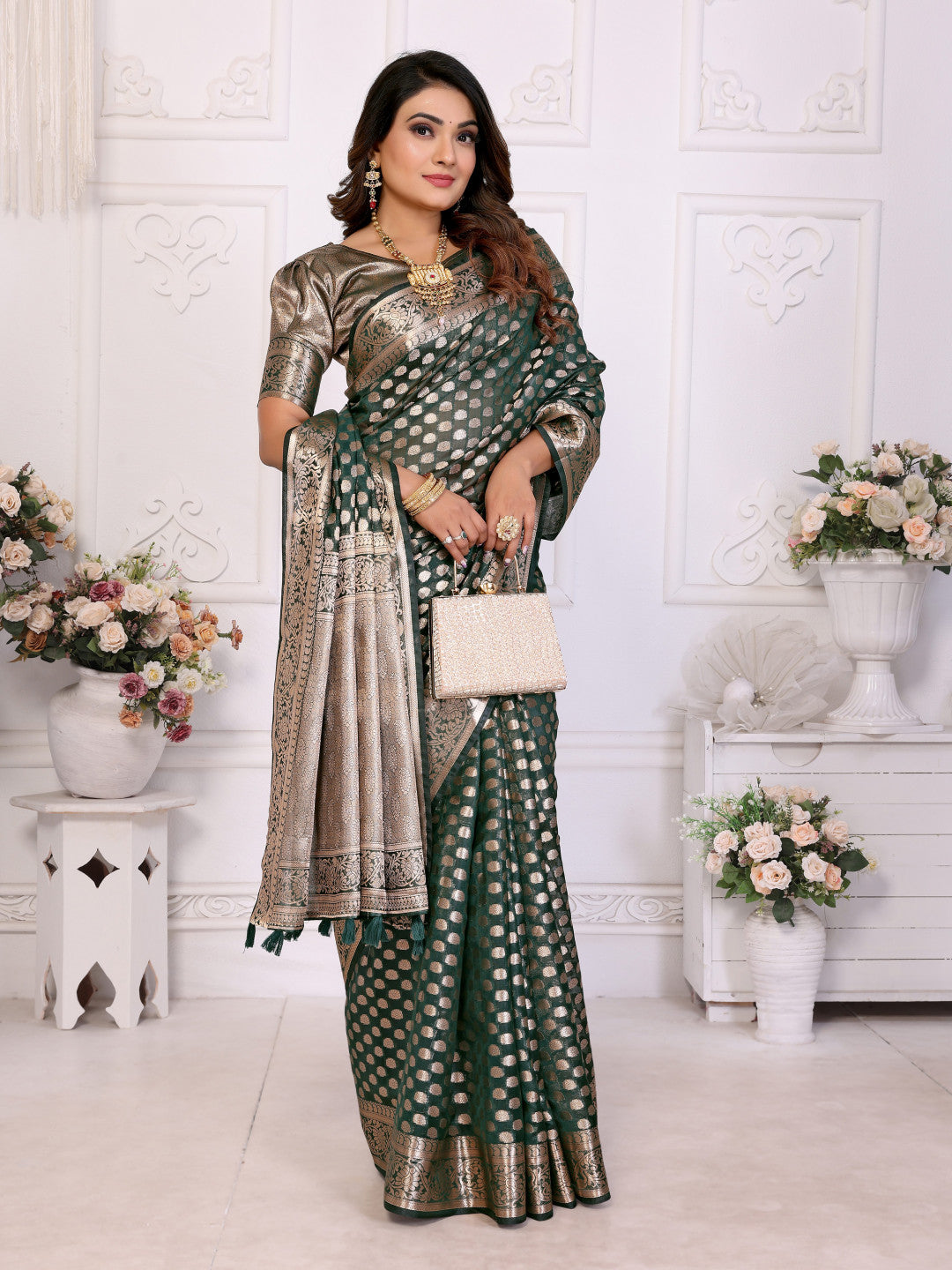 Dark Green Organza Silk Banarasi Saree With Zari Weaving Work | Bridal Wedding & Festive Wear – JaipurSaaj