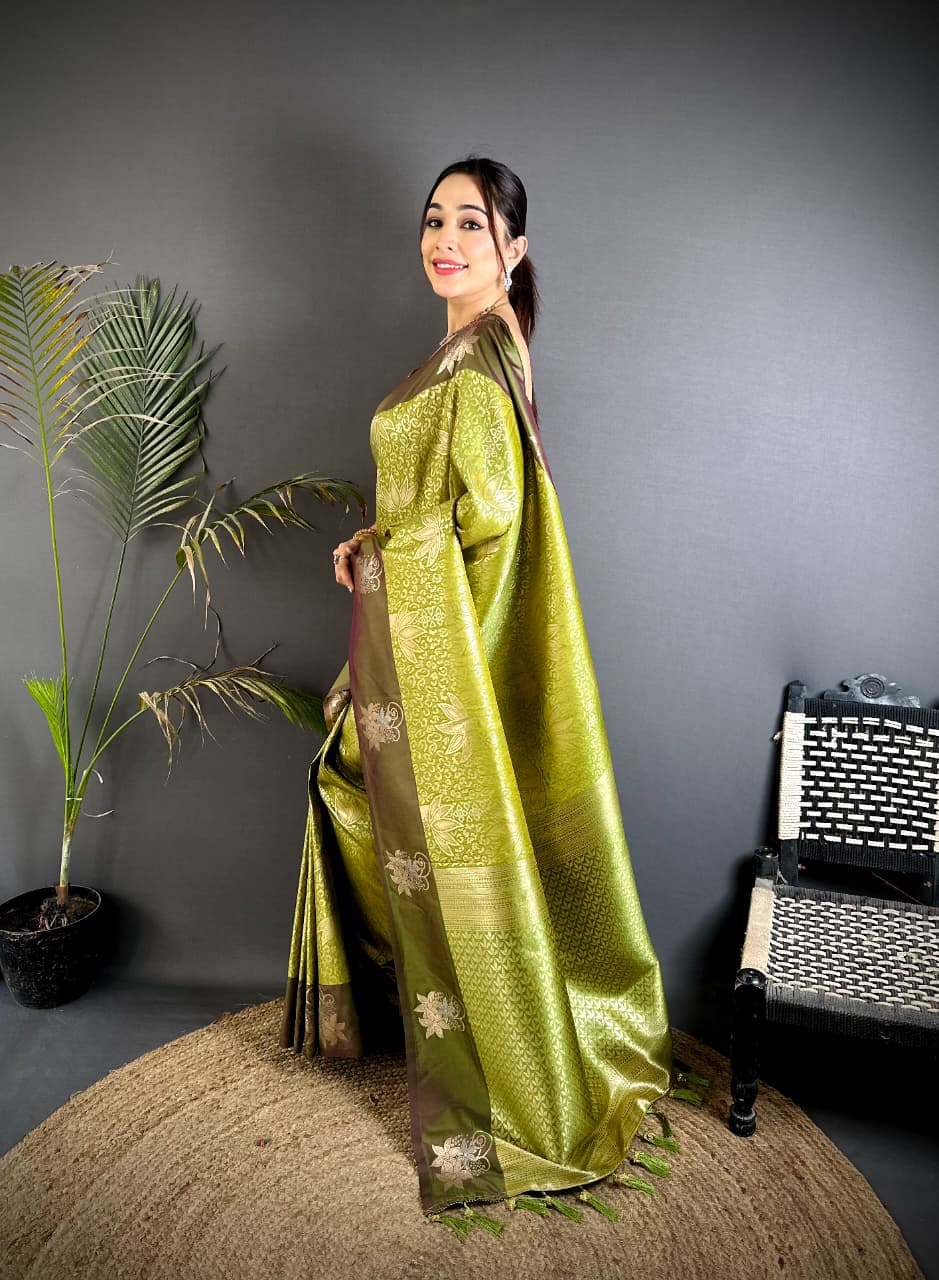 Parrot Green Premium Soft Silk Saree With Zari Weaving Work | Wedding & Festive Wear – JaipurSaaj